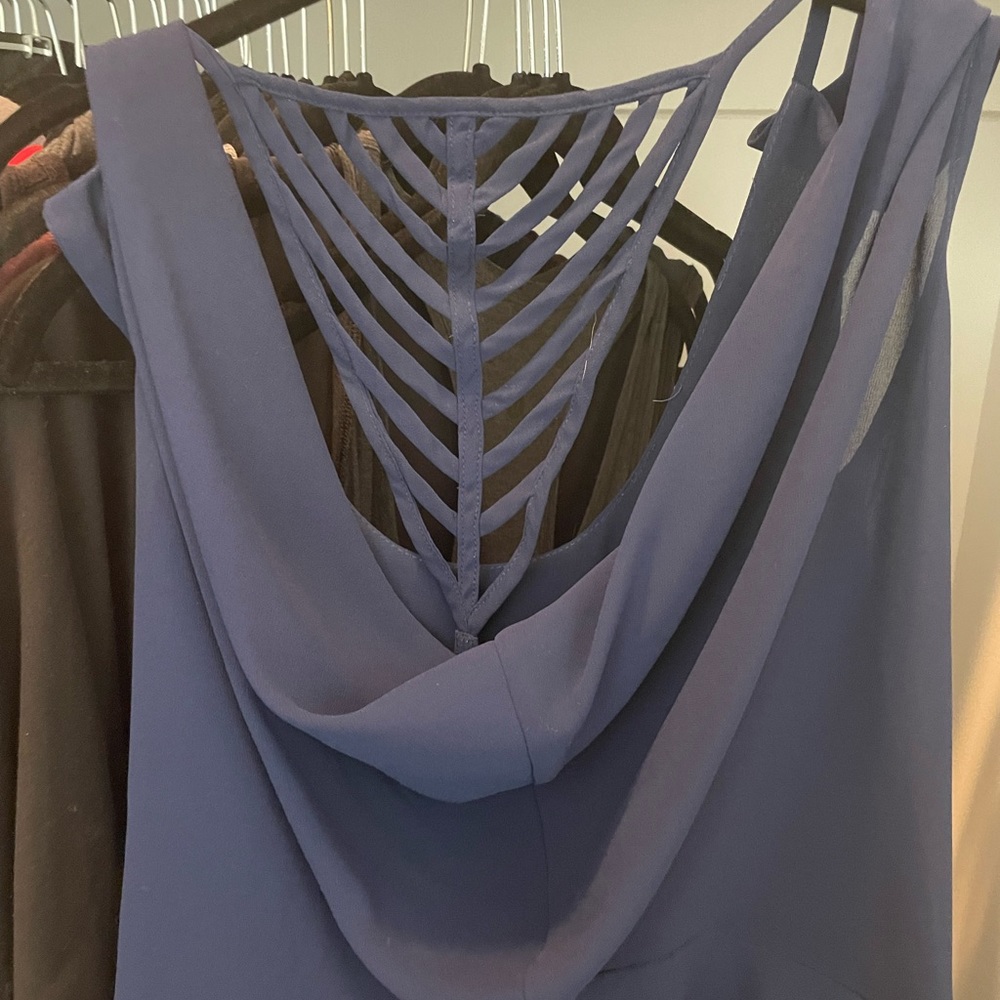 Blue top - Picture 3 of 5